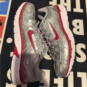 Nike Metallic Silver and Red P6000